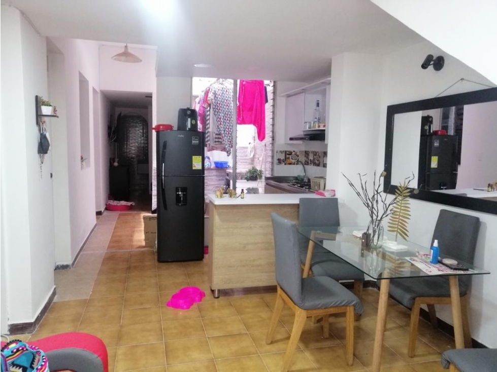 CASA PRIMER PISO EN VENTA, BARRIO LA MILAGROSA EN MEDELLIN ANT.