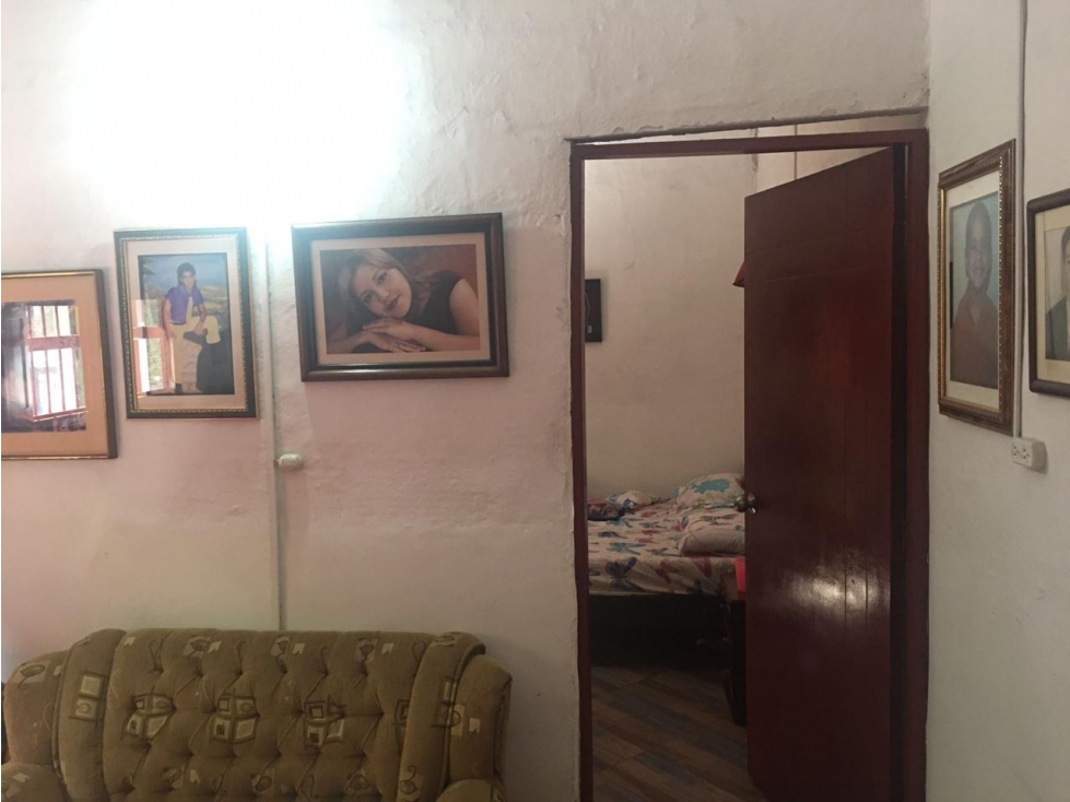 SE VENDE CASA CON LOTE CERCA AL PARQUE DEL SALADO — foto 2