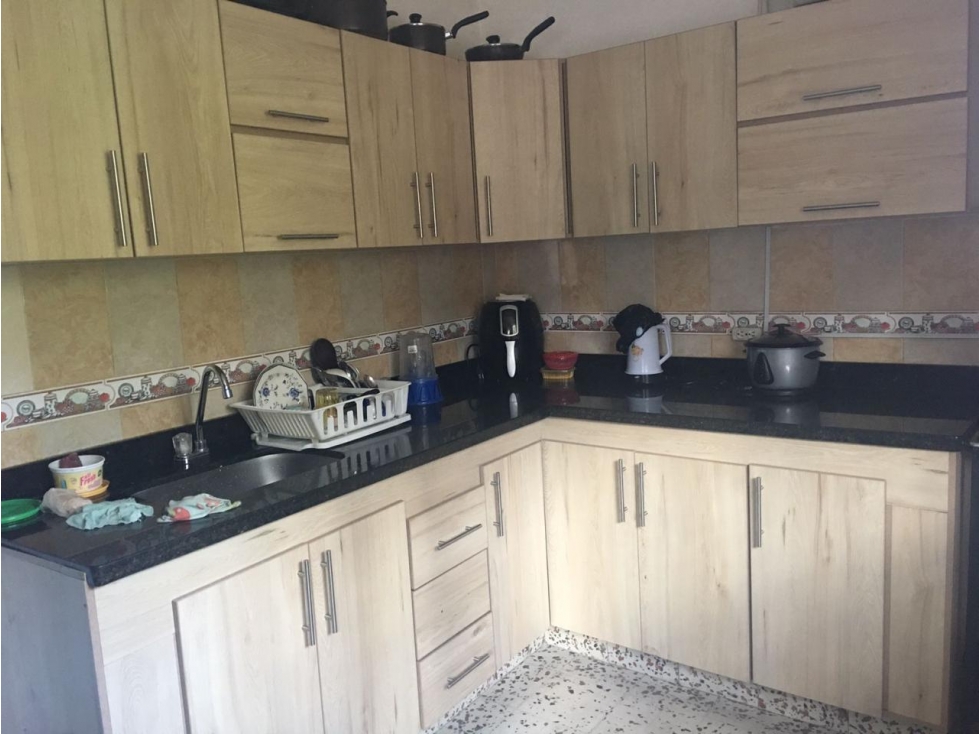 SE VENDE CASA CON LOTE CERCA AL PARQUE DEL SALADO — foto 4