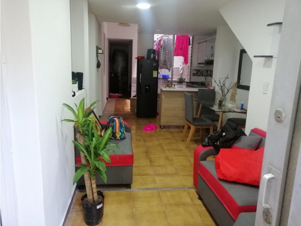 CASA PRIMER PISO EN VENTA, BARRIO LA MILAGROSA EN MEDELLIN ANT. — foto 2