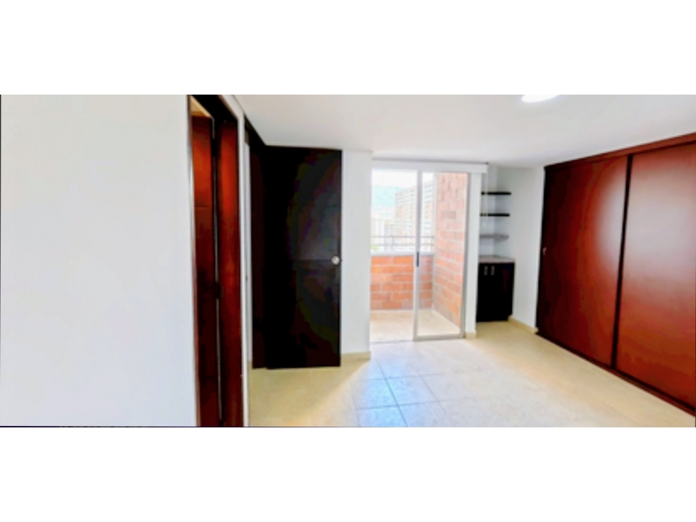 APARTAMENTO PARA LA VENTA EN LOS COLORES MEDELLÍN — foto 2