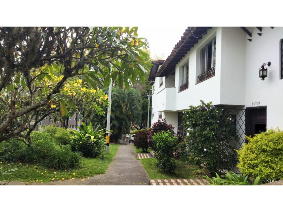 (J) Casa primer piso en venta Simón Bolívar PH.