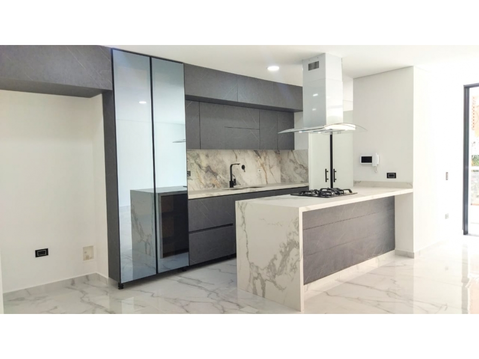 (J) Apartamento en venta Laureles Nuevo 3er piso 182.95 mt2