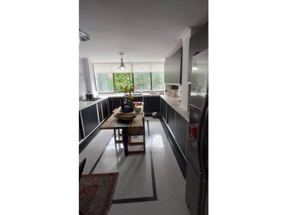 EN VENTA PENTHOUSE EN LAURELES, GANGA PRECIO DE OPORTUNIDAD
