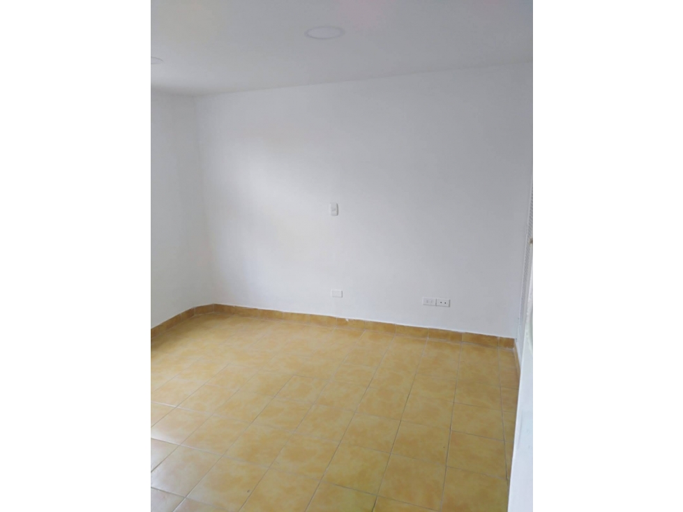 CASA PRIMER PISO EN VENTA, BARRIO LA MILAGROSA EN MEDELLIN ANT. — foto 4