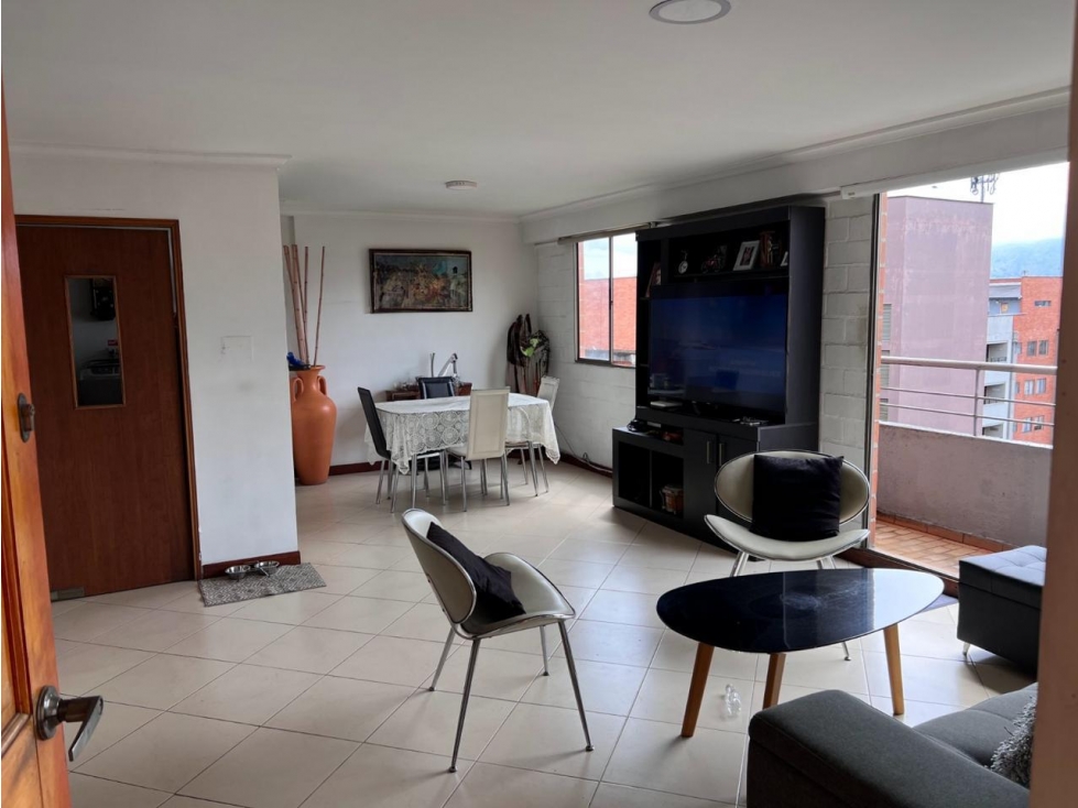 APARTAMENTO EN VENTA EN LA LOMA DE LOS BERNAL MEDELLÍN — foto 4