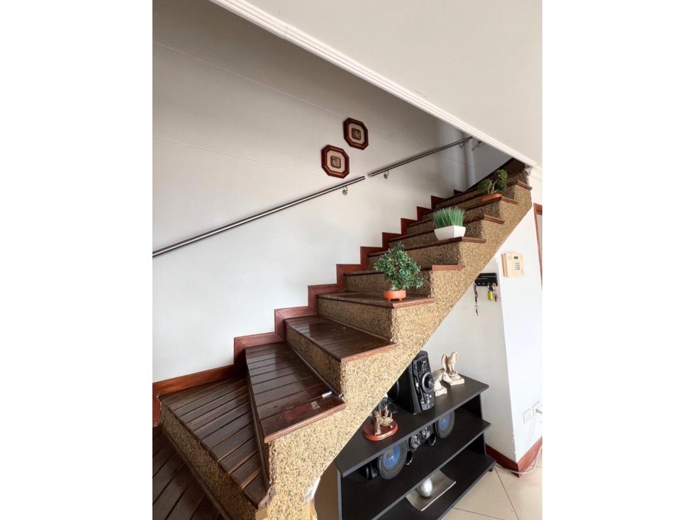 APARTAMENTO EN VENTA EN LA LOMA DE LOS BERNAL MEDELLÍN — foto 6
