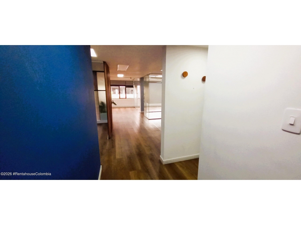 Oficina en Arriendo en Chico — foto 2