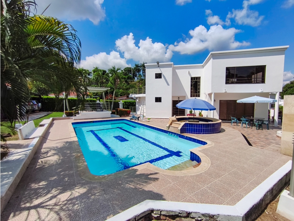 Se Vende Casa en Carmen de Apicala - 1