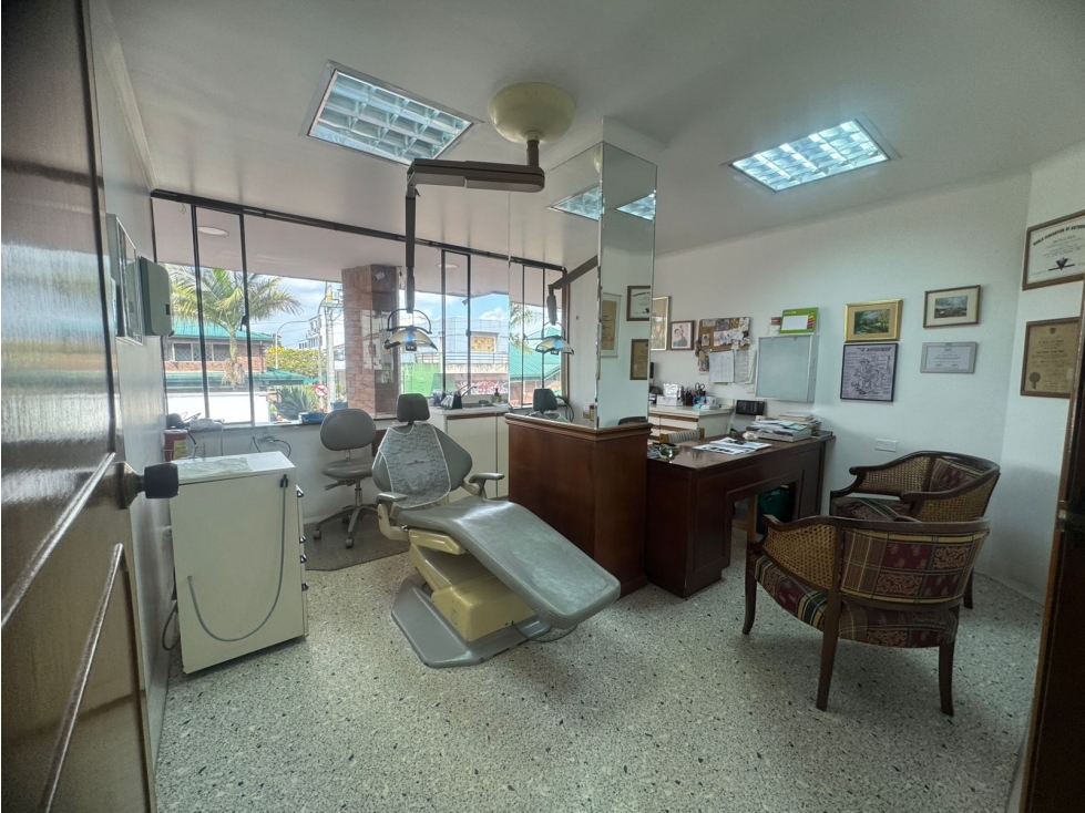 Se Vende Oficina / Consultorio en Santa Barbara