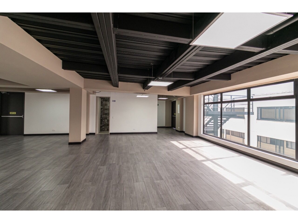 Se Vende Edificio en el Lago