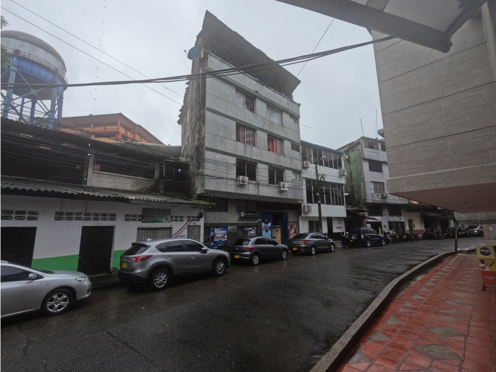 EDIFICIO EN BUENAVENTURA PARA USO COMERCIAL EN VENTA - 2