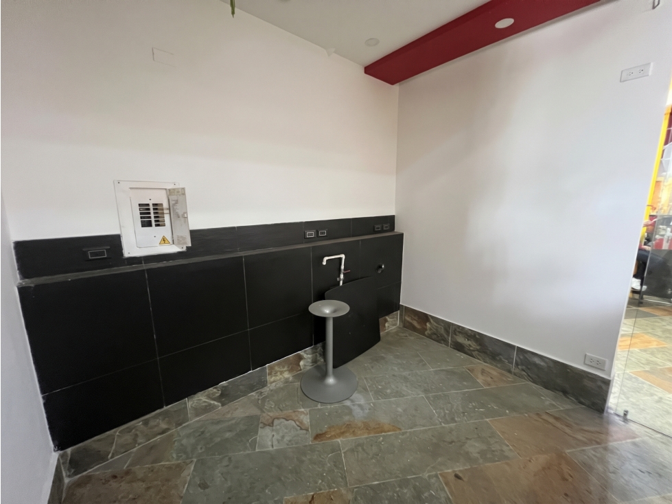 LOCAL DISPONIBLE EN ARRIENDO EN UNICENTRO — foto 4