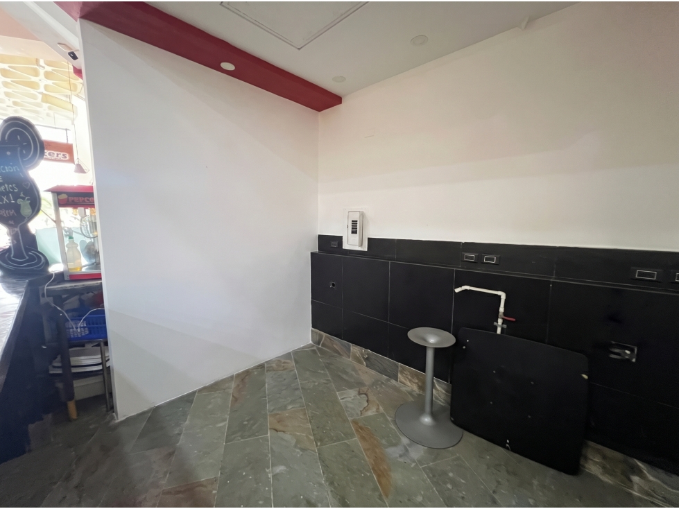 LOCAL DISPONIBLE EN ARRIENDO EN UNICENTRO — foto 3