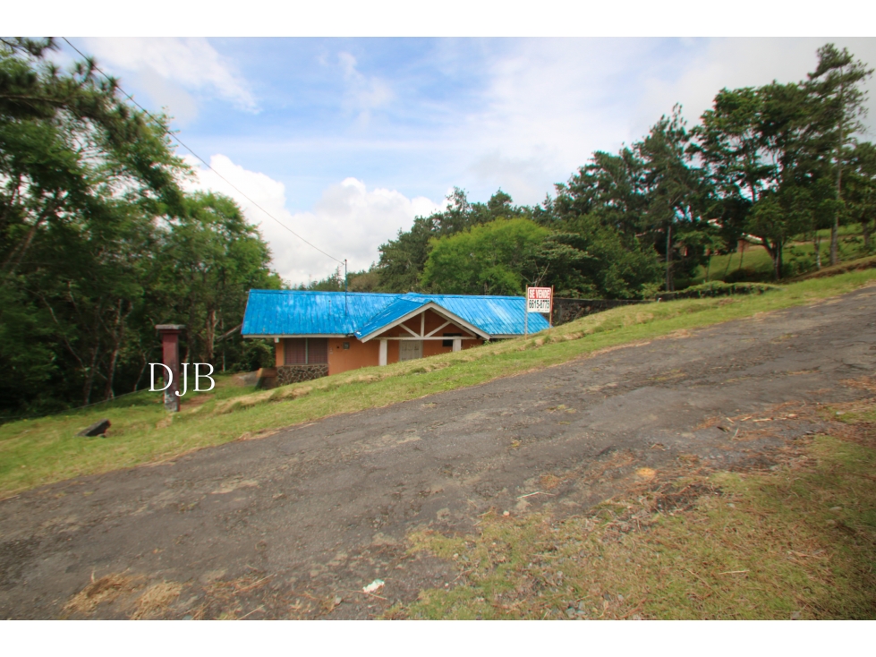 VENTA DE CASA EN ALTOS DE CERRO AZUL - 2