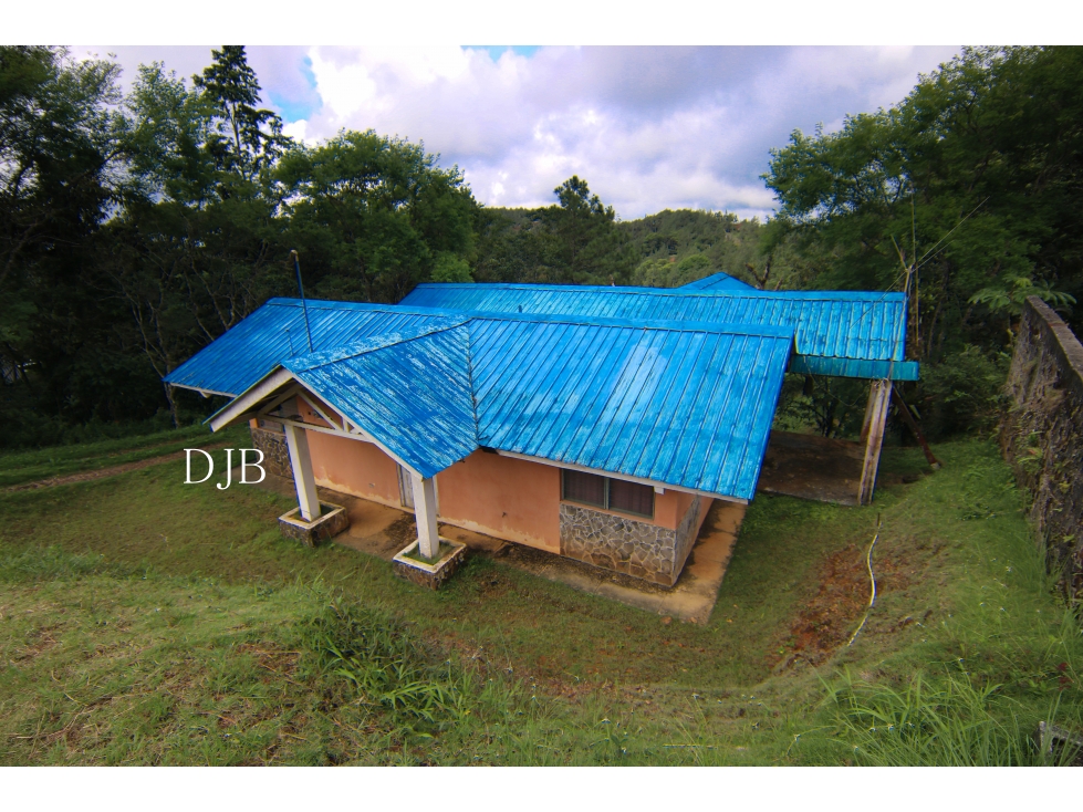 VENTA DE CASA EN ALTOS DE CERRO AZUL - 1