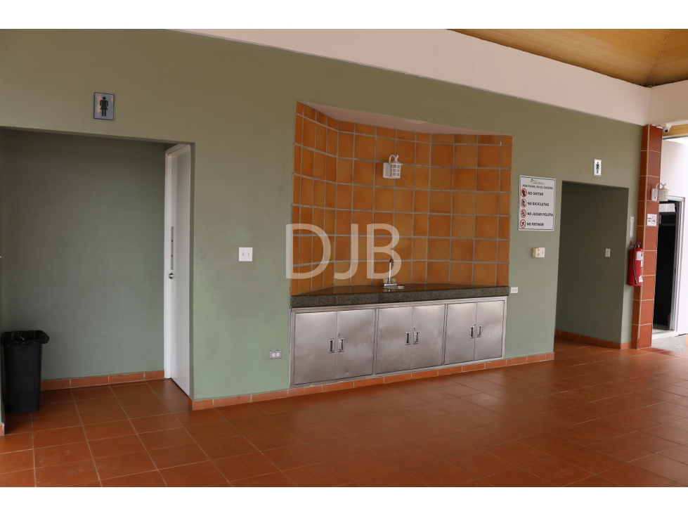 VENTA DE APARTAMENTO EN LLANO BONITO CON PATIO $135.000 — foto 4