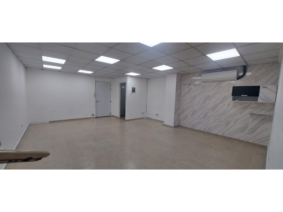 VENTA DE LOCAL COMERCIAL- VIA ESPAÑA - PLAZA SAN FERNANDO