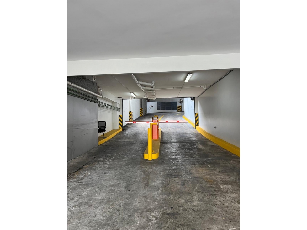 VENTA DE EDIFICIO DE OFICINAS EN MARBELLA — foto 3
