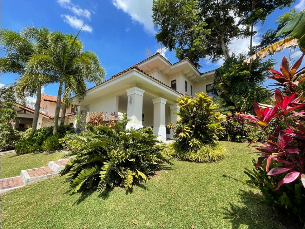 Venta/alquiler de casa en Clayton - Los Senderos de camino de cruces