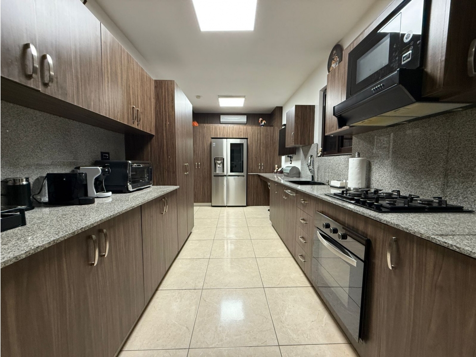 VENTA DE CASA EN VERSALLES REMODELADA CON PISCINA COSTA SUR — foto 6