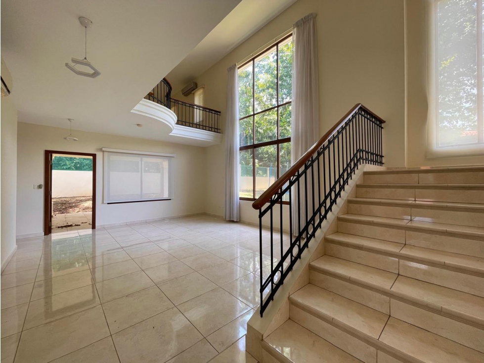 VENTA DE CASA EN CLAYTON - PH LOS SENDEROS CON DOBLE LOTE — foto 5