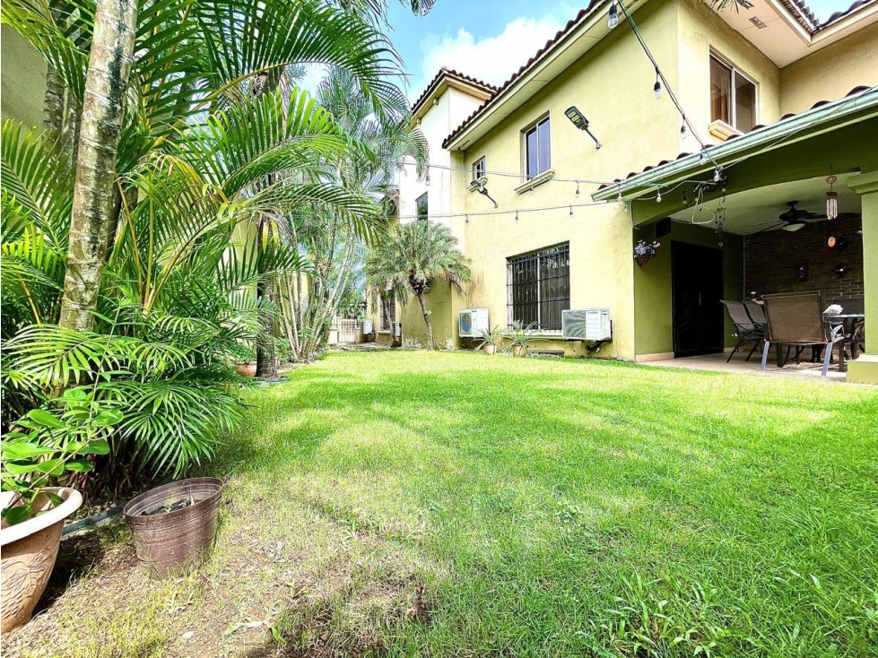 VENTA DE CASA EN CONDADO DEL REY PH PASEO DORADO ESQUINA. OPORTUNIDAD — foto 2
