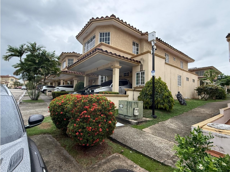 VENTA DE CASA EN CONDADO DEL REY - DORADO SPRINGS