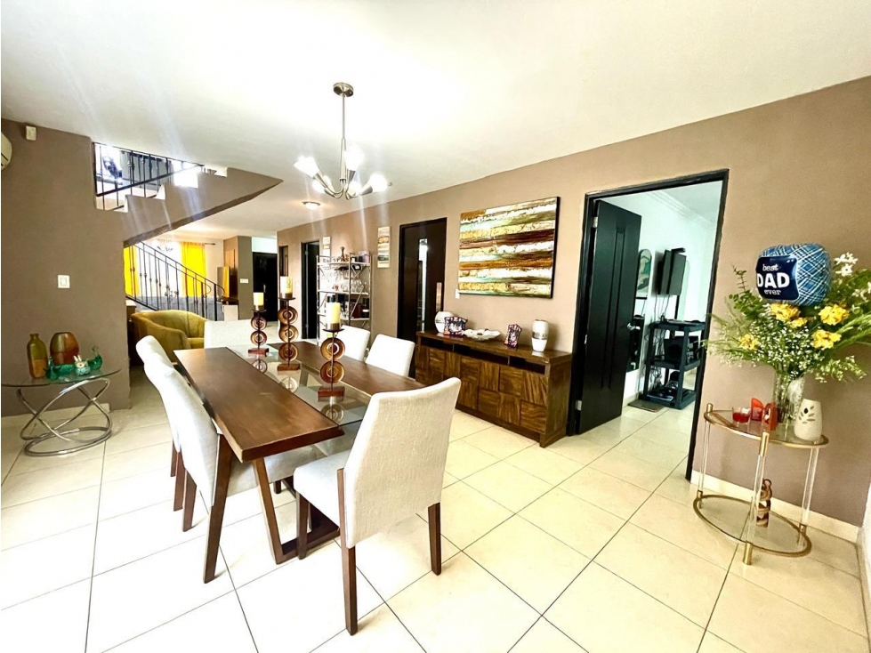 VENTA DE CASA EN CONDADO DEL REY PH PASEO DORADO ESQUINA. OPORTUNIDAD — foto 6
