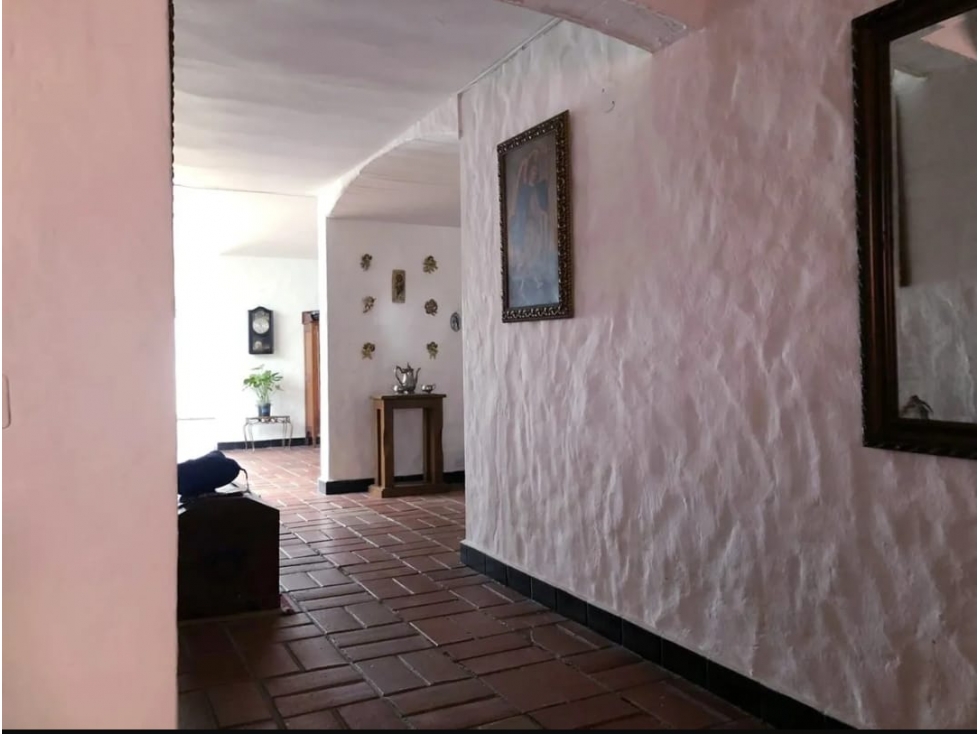 CASA PARA LA VENTA EN MEDELLIN - 3