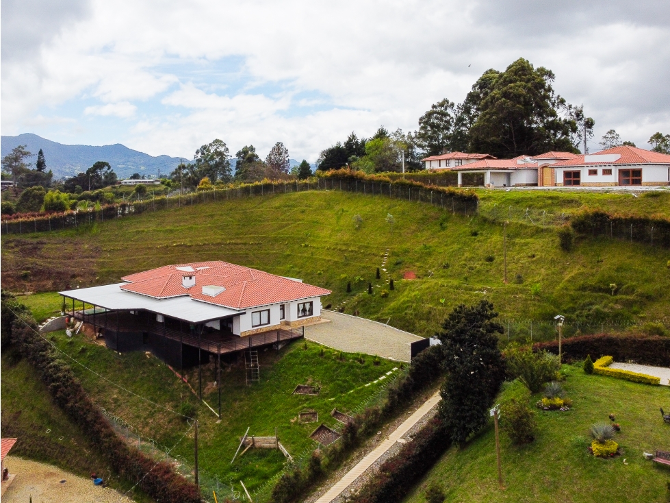Vendo finca el Carmen de Viboral, 10 min de San Antonio de Pereira MGE - 3