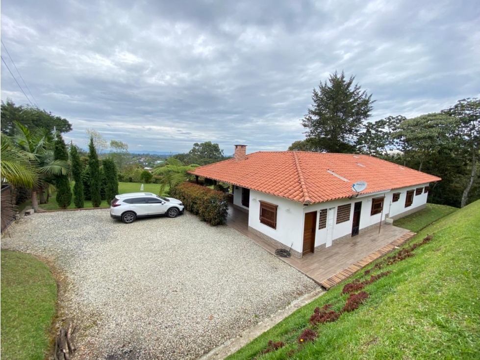 Casa Campestre (amoblada) Carmen de Viboral-Oriente Antioqueño
