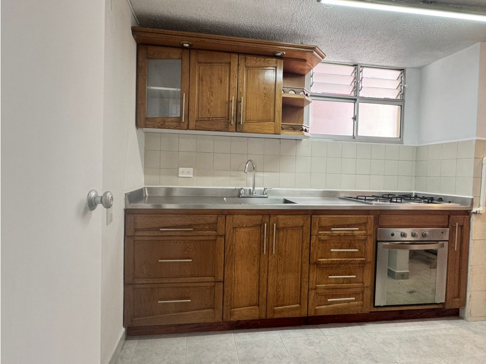 ARRIENDO APARTAMENTO MEDELLIN POBLADO