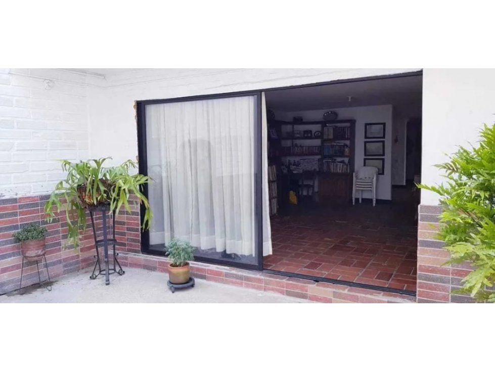 CASA PARA LA VENTA EN MEDELLIN - 6