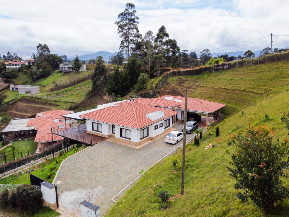 Vendo finca el Carmen de Viboral, 10 min de San Antonio de Pereira MGE - 1