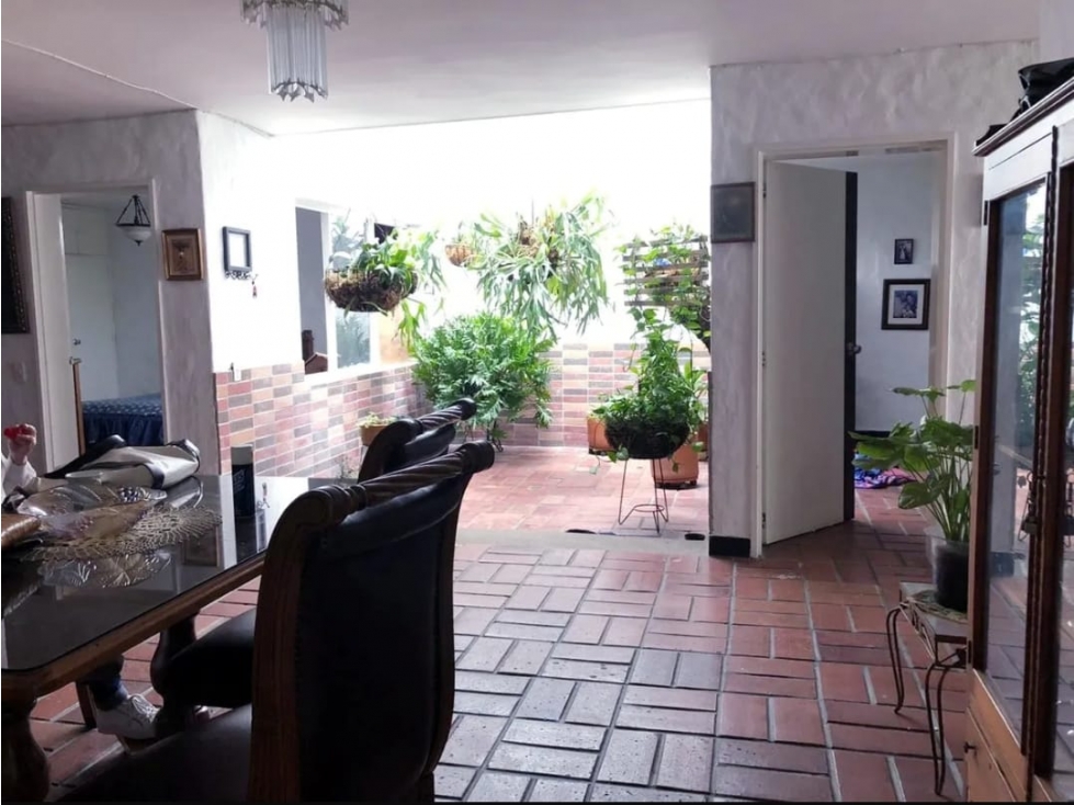 CASA PARA LA VENTA EN MEDELLIN - 2