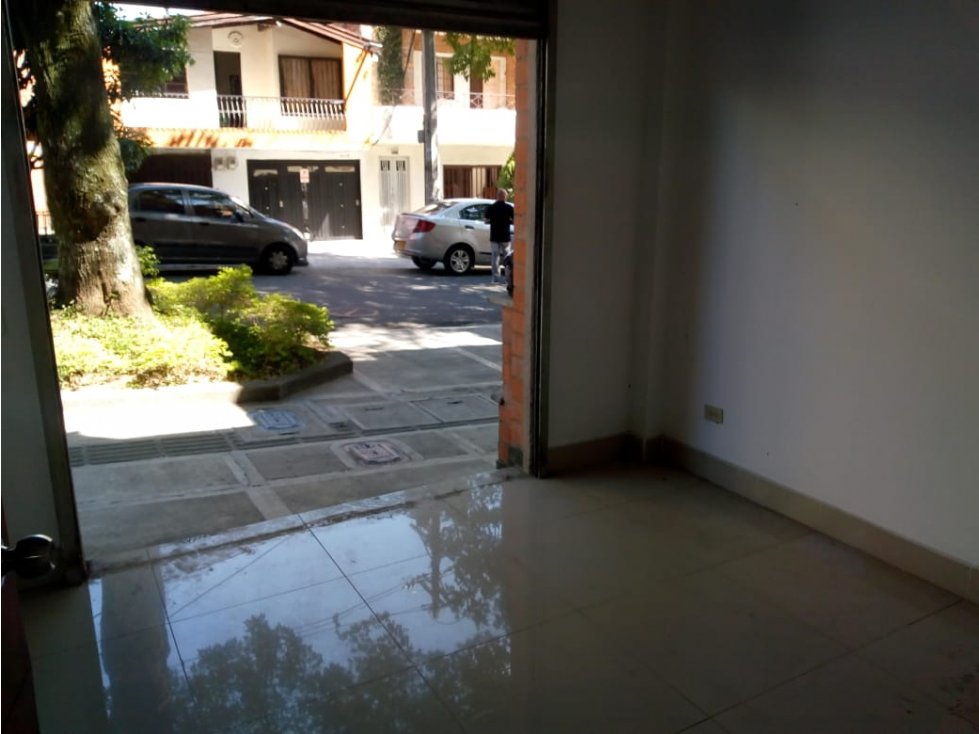 EN VENTA LOCAL COMERCIAL LA AMERICA MEDELLIN