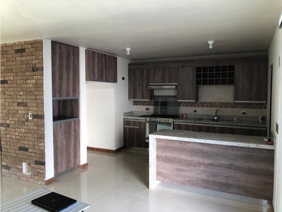 Renta casa de 3 niveles en Terrazas Residencial con paneles — foto 3