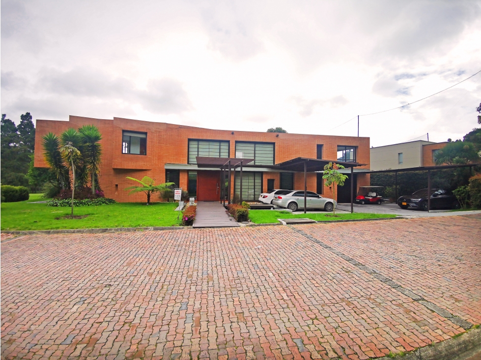 Espectacular Casa en Venta en Aposentos Sopó