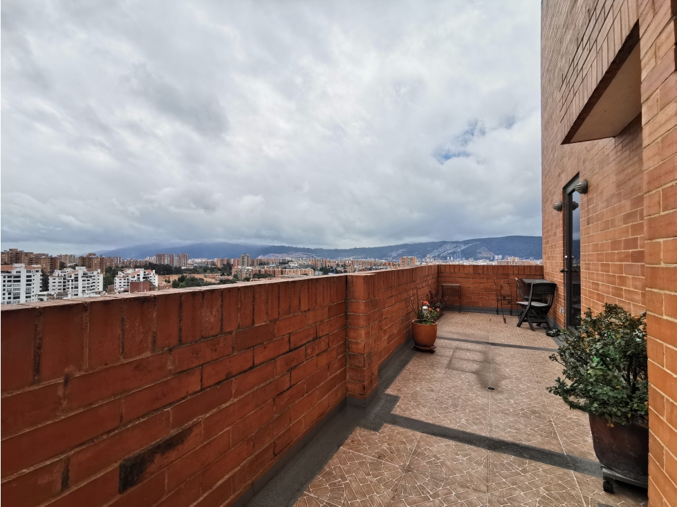 Apartamento Dúplex en Venta en Altos de Suba Bogotá — foto 2
