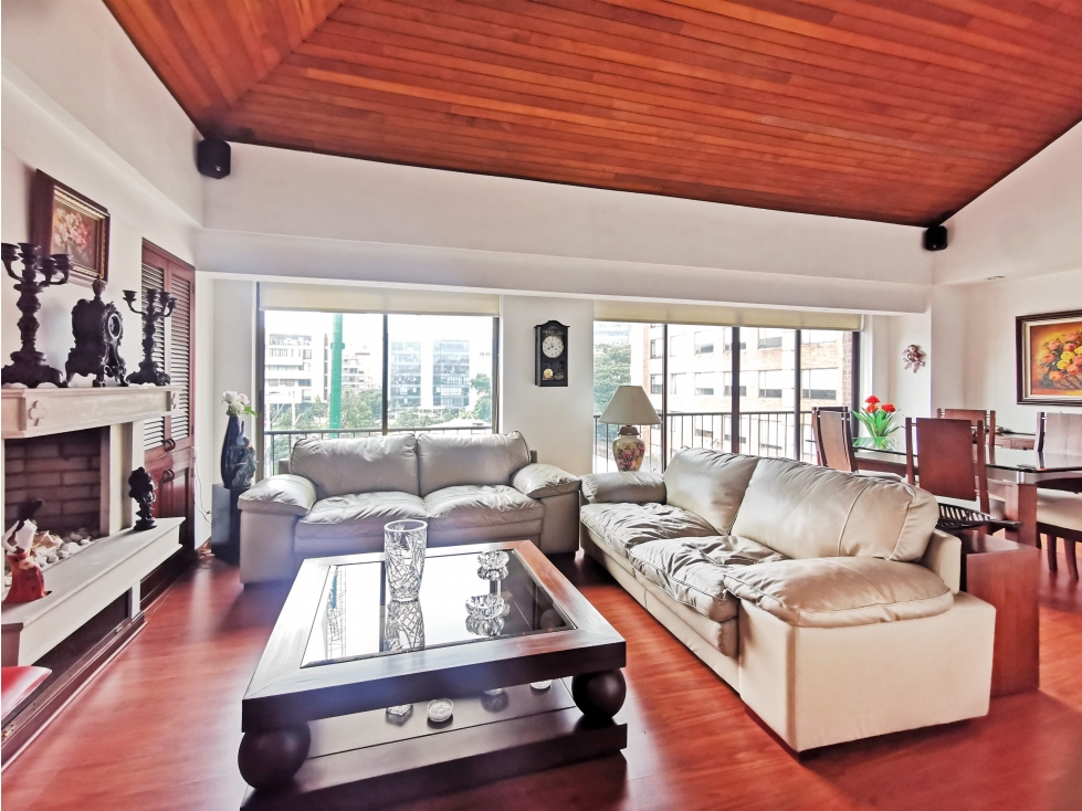Apartamento Duplex en Venta en Chicó Navarra Bogotá — foto 2