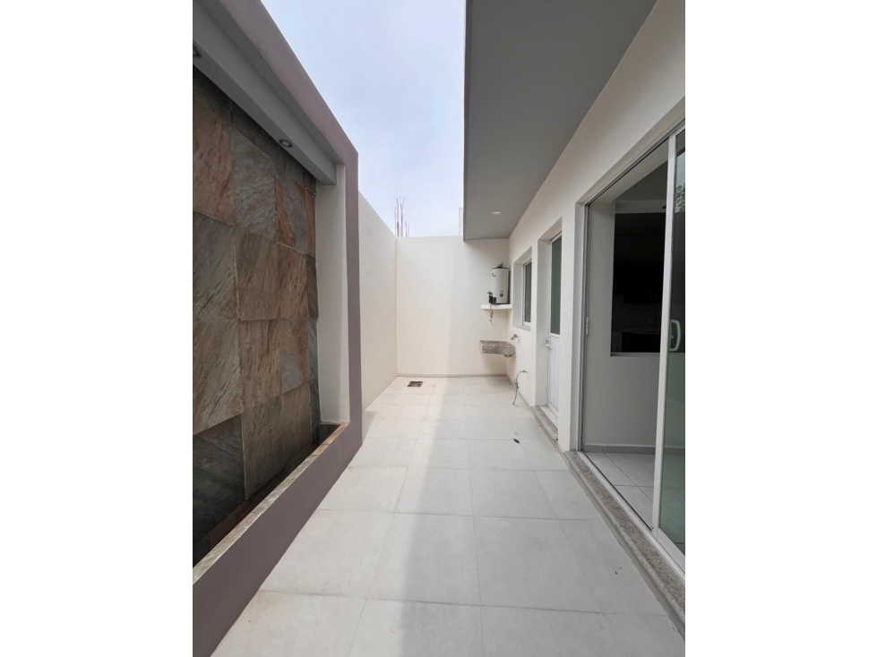 CASA EN VENTA EN RESIDENCIAL VALLE REAL 12, TAPACHULA CHIAPAS - 2