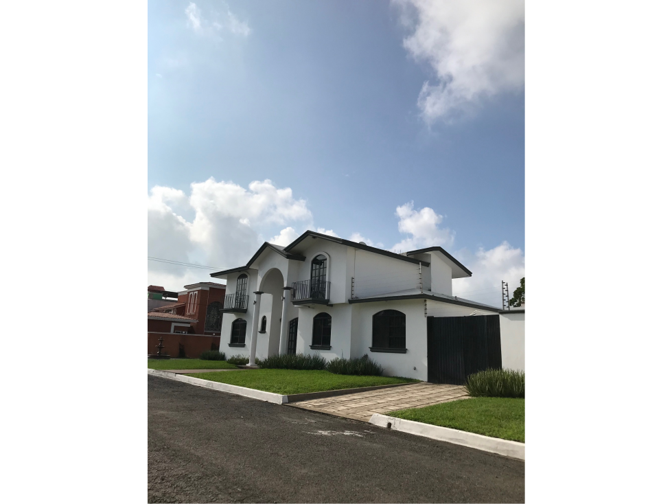 CASA EN VENTA EN FRACCIONAMIENTO RESIDENCIAL LOS TULIPANES - 2