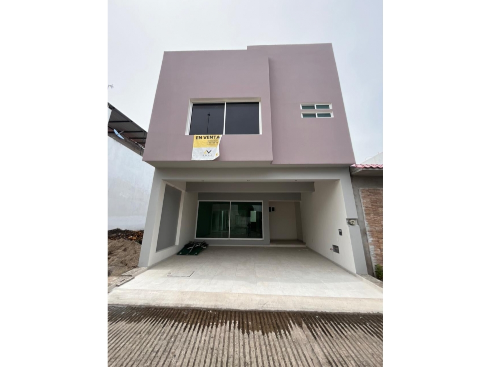 CASA EN VENTA EN RESIDENCIAL VALLE REAL 12, TAPACHULA CHIAPAS - 1