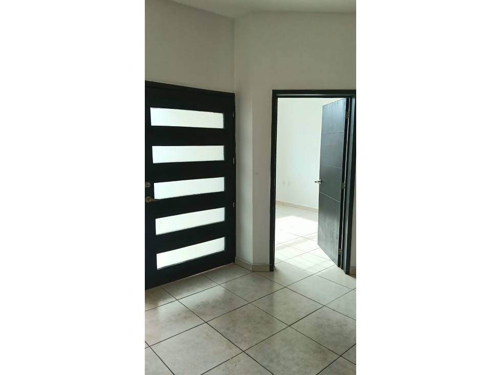 CASA DOS PLANTA , COL. BUROCRATICA — foto 6