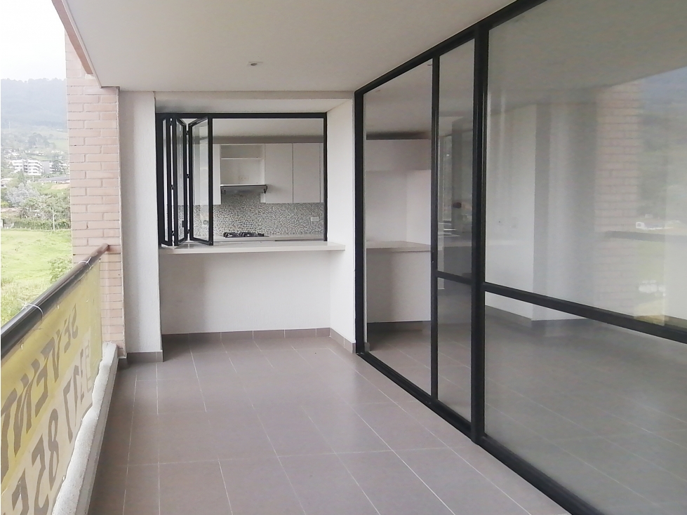 Venta Apartamento en Envigado, Loma de las Brujas. Moderno. Piso alto — foto 6