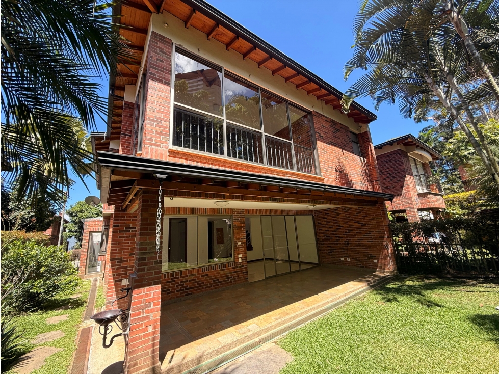 Venta Casa Sector Cola del Zorro. El Poblado 240m2