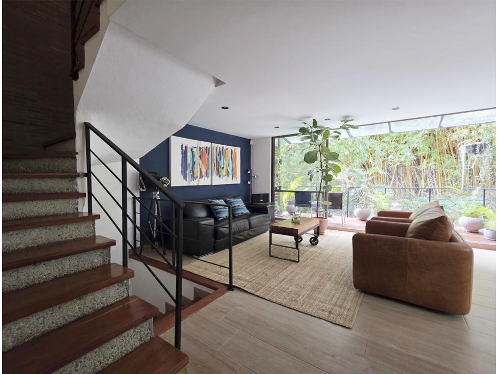 Venta Casa Envigado, Loma del Chocho.Tres niveles , Zona verde — foto 2