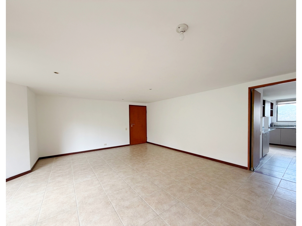 VENTA APARTAMENTO EL POBLADO TRANS INFERIOR CERCA AL MALL VERONA — foto 3