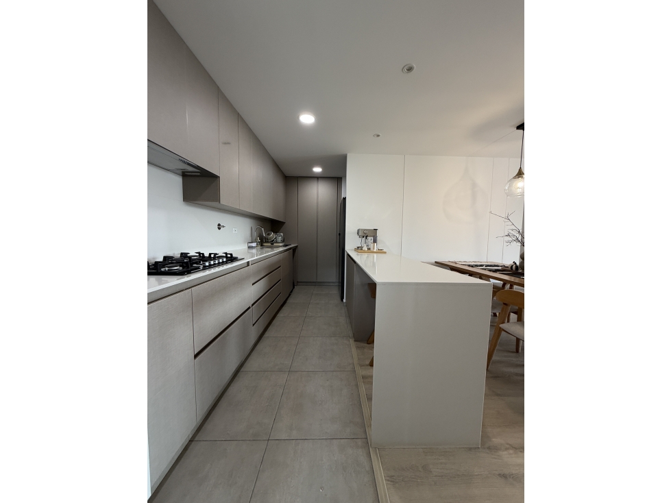 VENTA APARTAMENTO EN ENVIGADO, SECTOR CUMBRES — foto 4